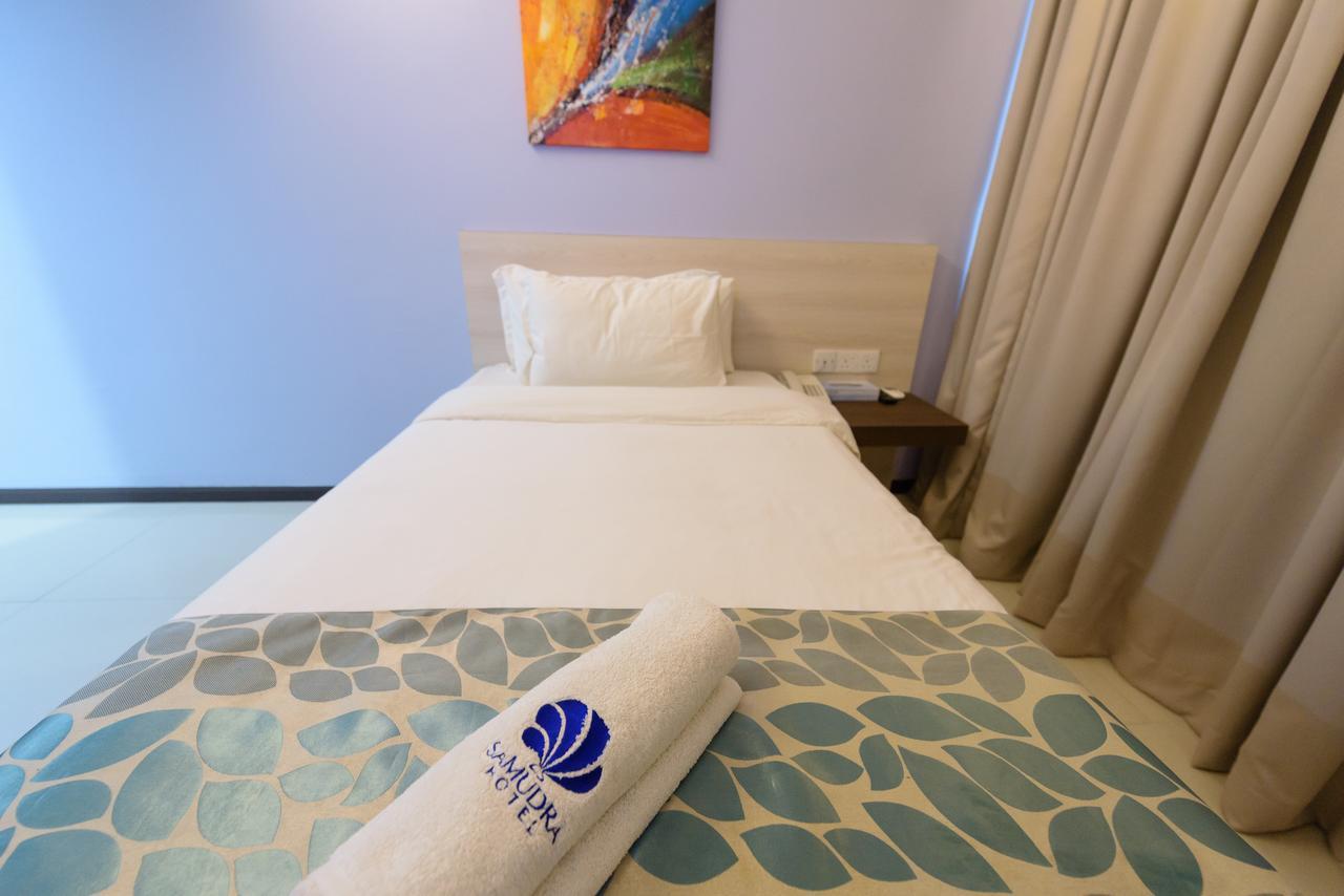 Samudra Hotel Кучінг Екстер'єр фото