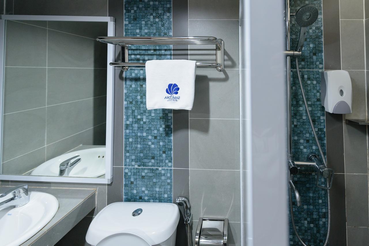 Samudra Hotel Кучінг Екстер'єр фото