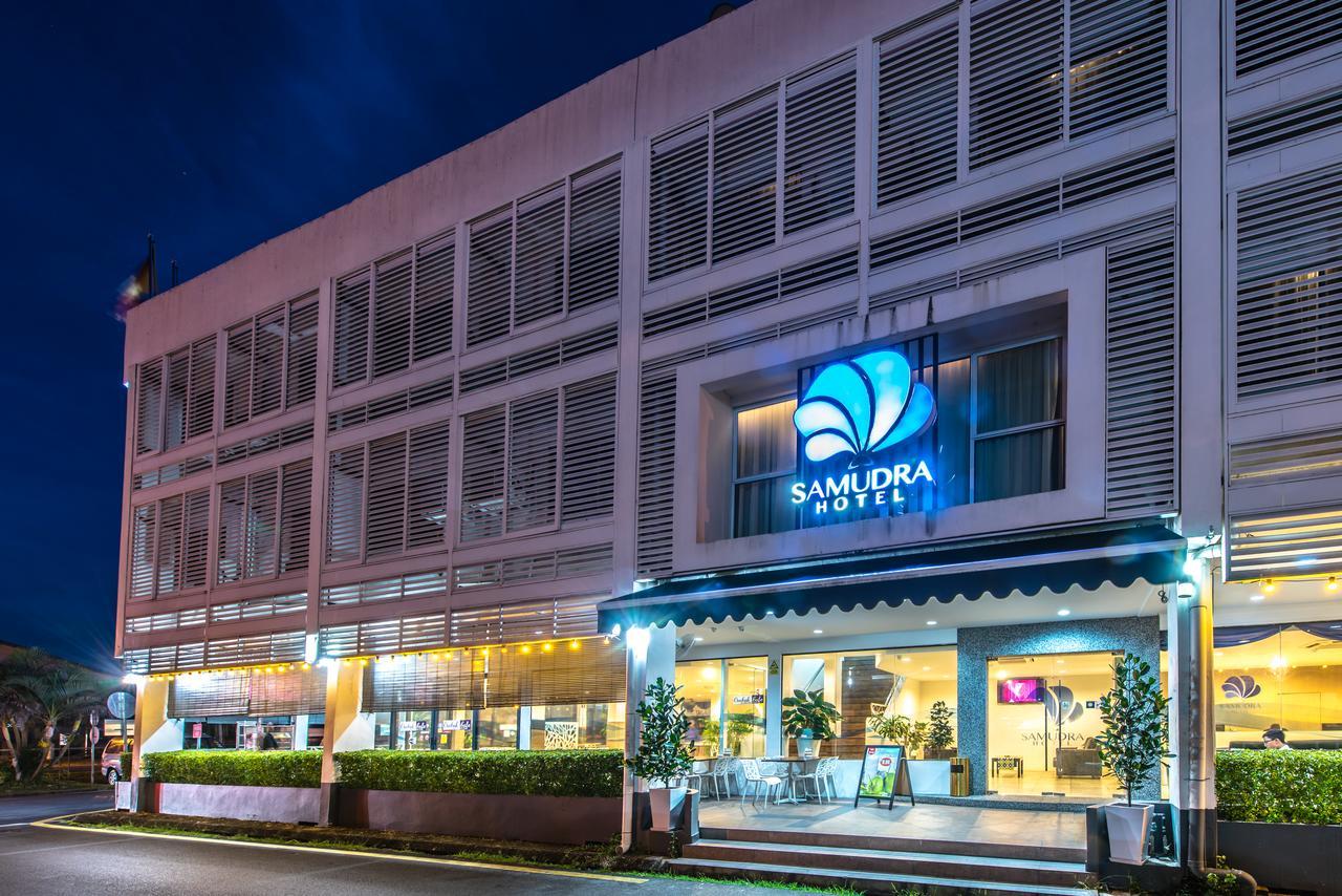 Samudra Hotel Кучінг Екстер'єр фото
