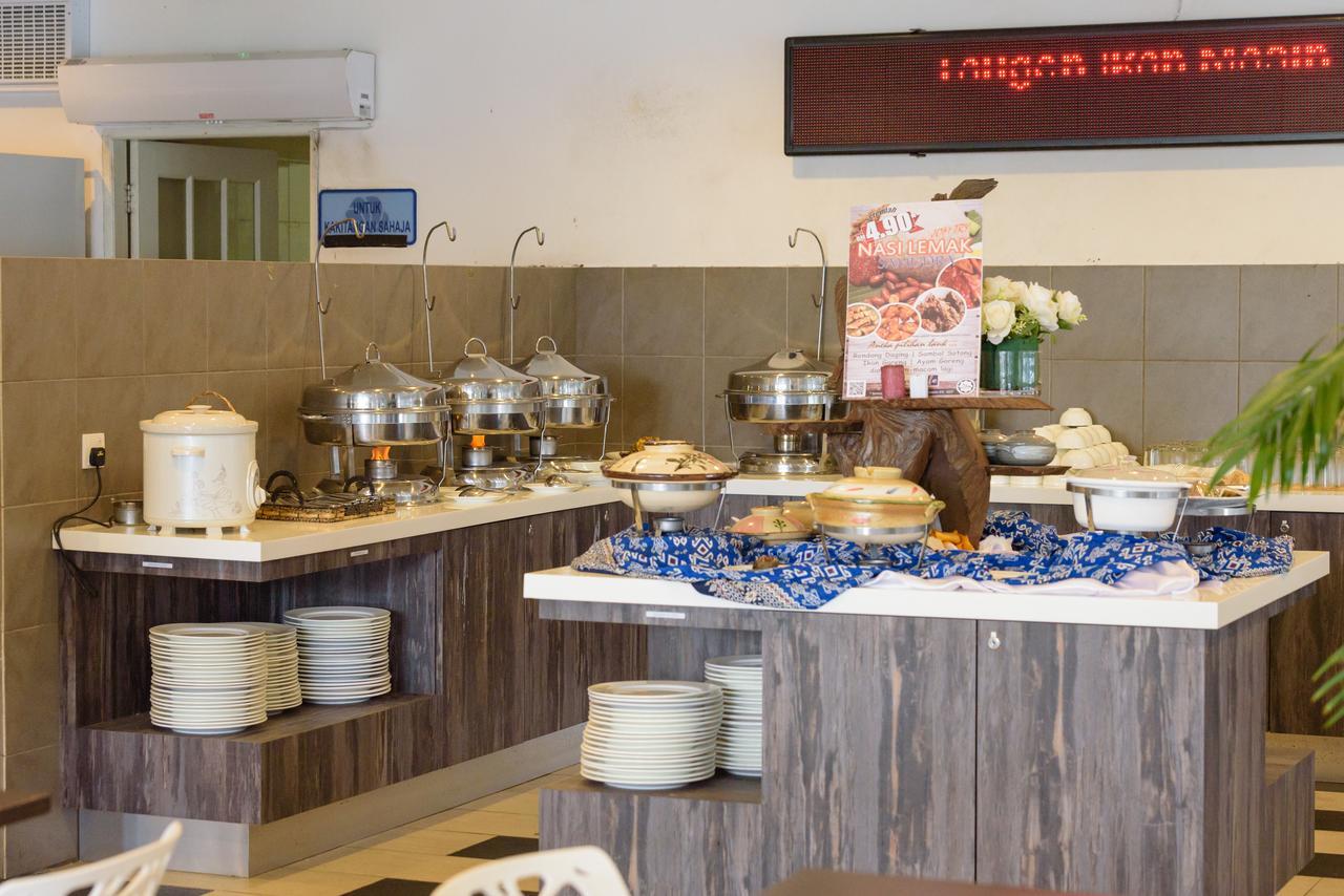 Samudra Hotel Кучінг Екстер'єр фото